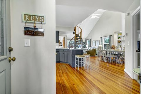 A home in Edisto Island