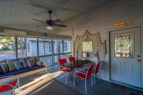 A home in Edisto Island