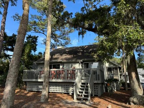 A home in Edisto Island