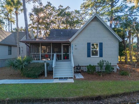 A home in Edisto Island