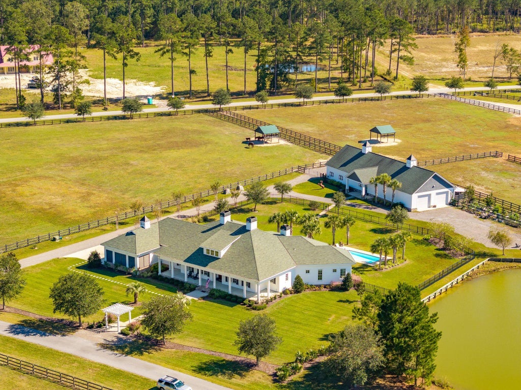 Photo of 105 Fox And Hound CT, Ravenel, SC 29470 (MLS # 26025645)