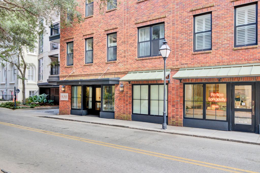 Photo of 21 George Street #404, Charleston, SC 29401 (MLS # 26002143)