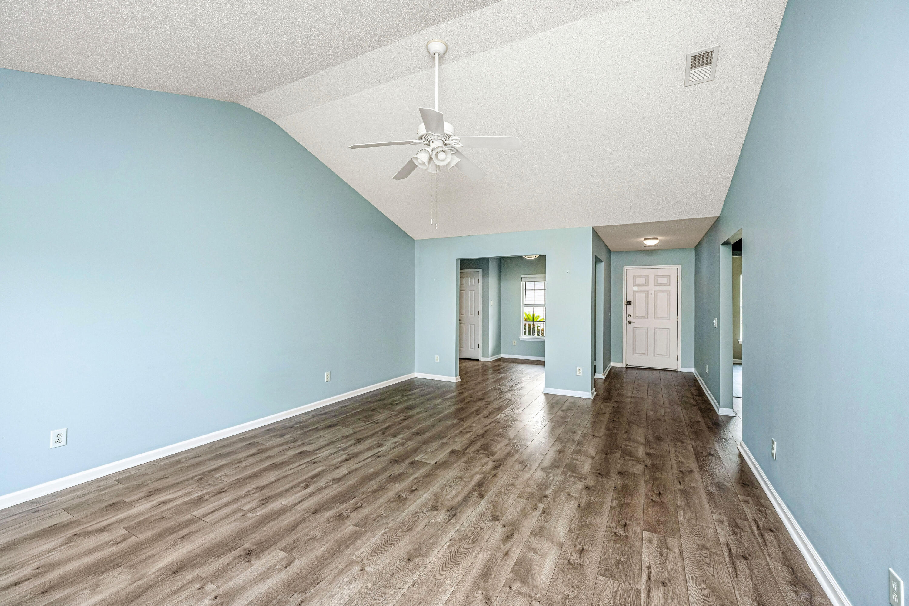 129 Dovetail Circle