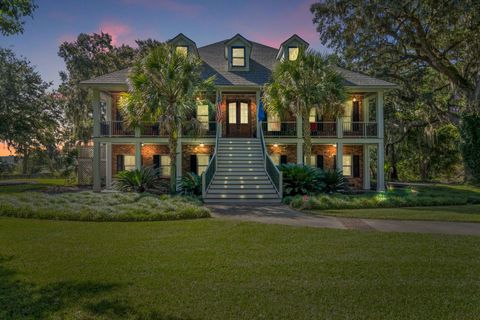 Photo of 4922 Polo Lane, Hollywood, SC 29449 (MLS # 25028259)