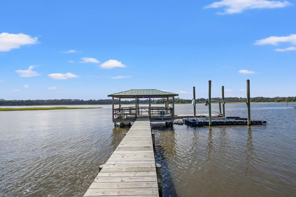 Photo of 4922 Polo Lane, Hollywood, SC 29449 (MLS # 25028259)