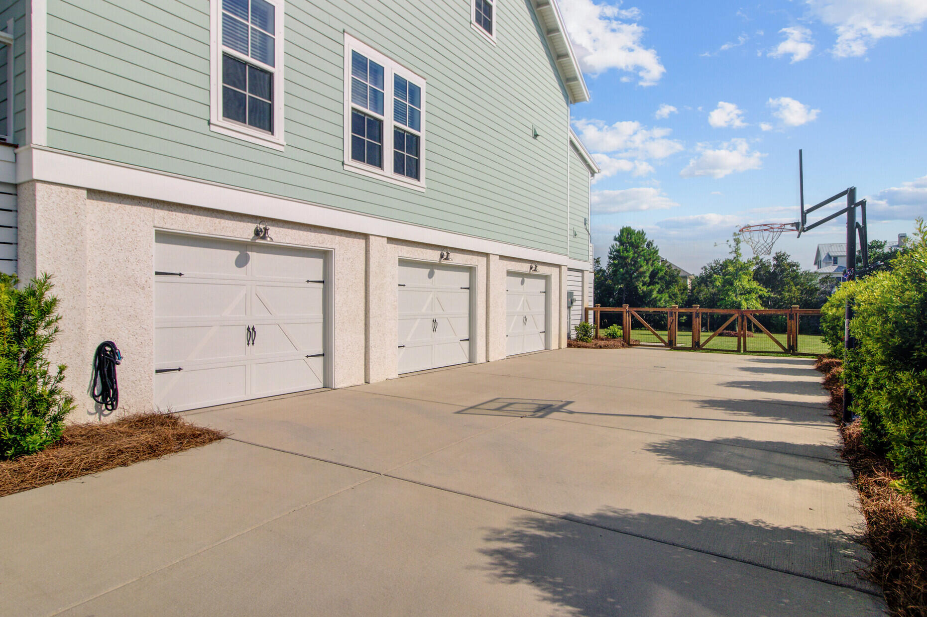 1515 Bower Lane