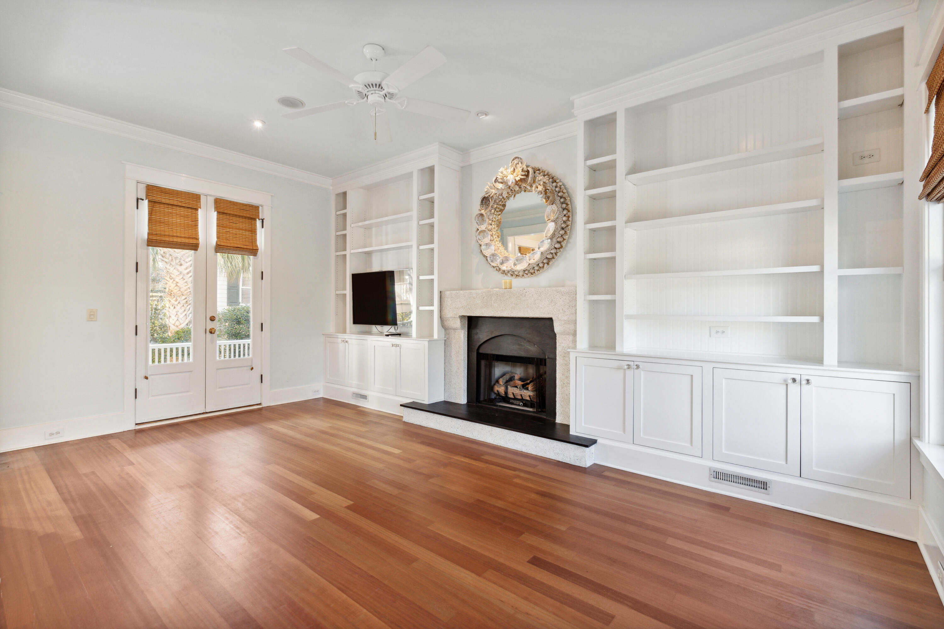 Photo 5 of 32 of 187 E Shipyard Road house