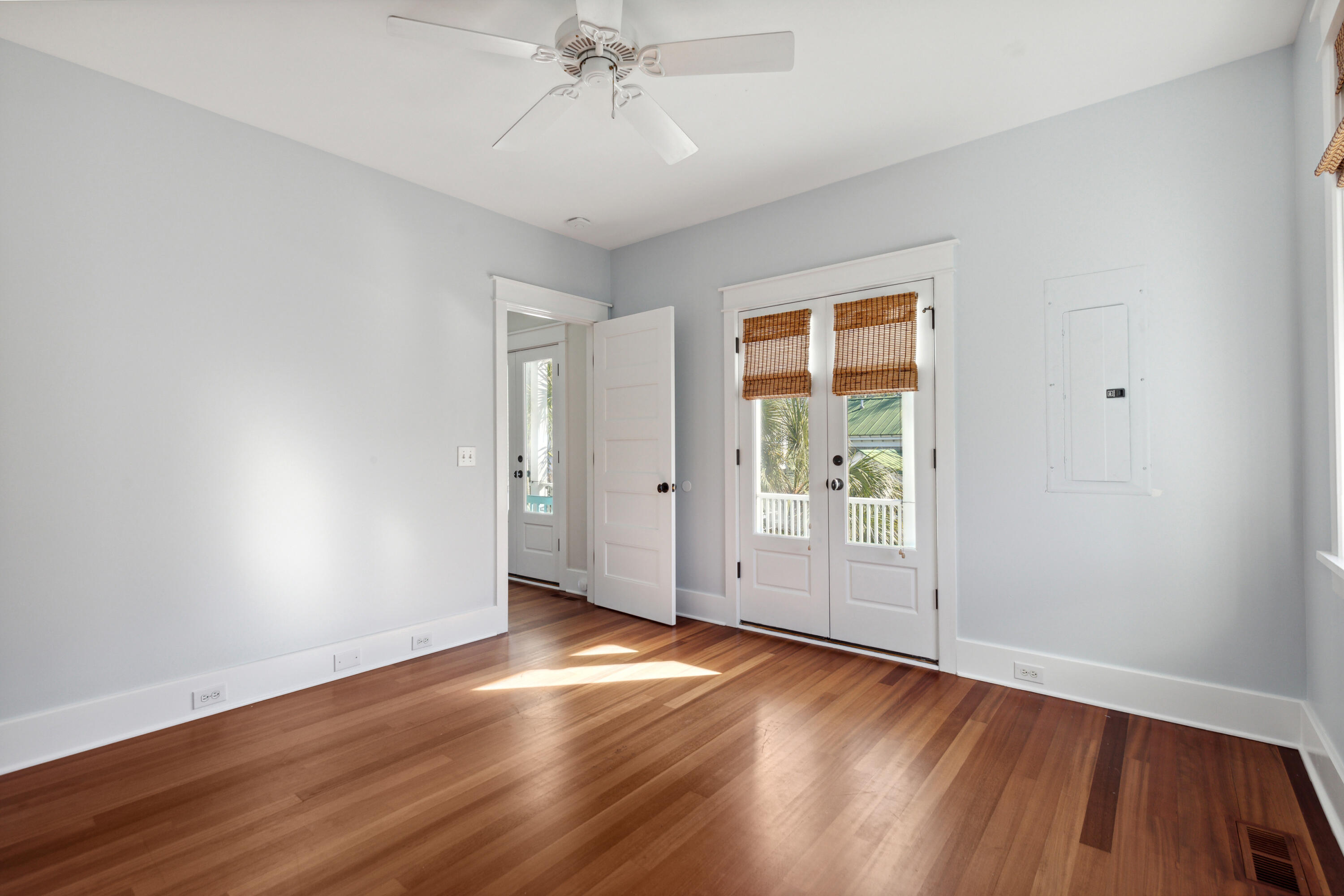 Photo 10 of 32 of 187 E Shipyard Road house