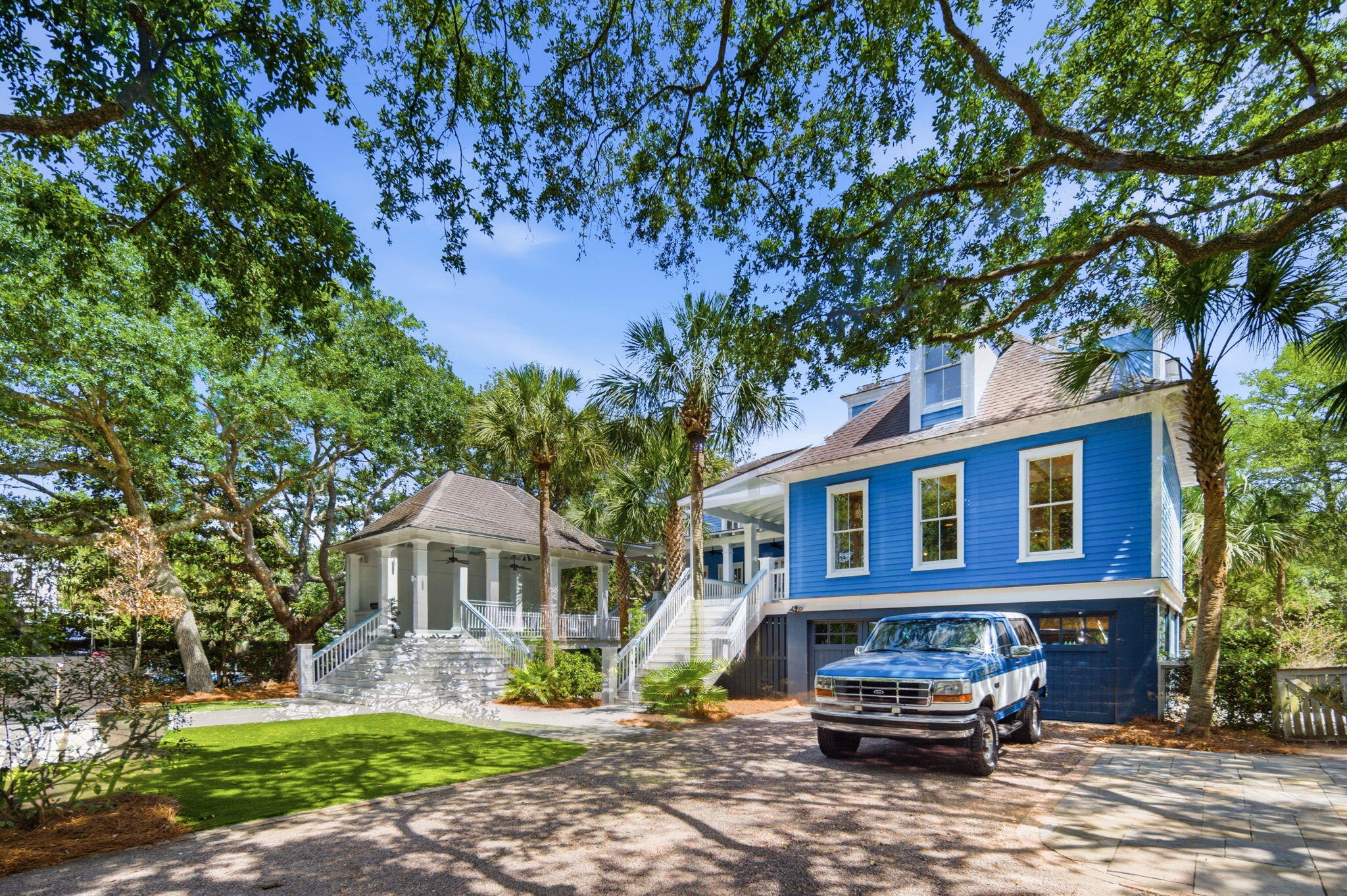 2824 Middle Street