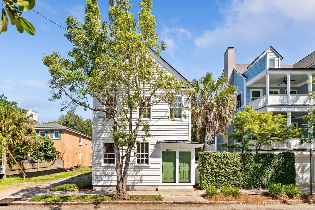 Photo of 2 Henrietta Street, Charleston, SC 29403 (MLS # 26015652)