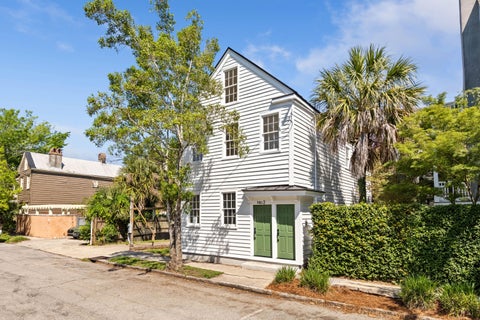 Photo of 2 Henrietta Street, Charleston, SC 29403 (MLS # 26015652)