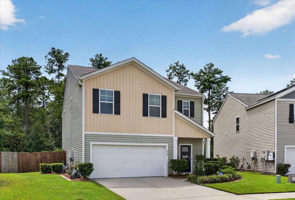 Photo of 464 Cedarview Road, Summerville, SC 29486 (MLS # 26025356)