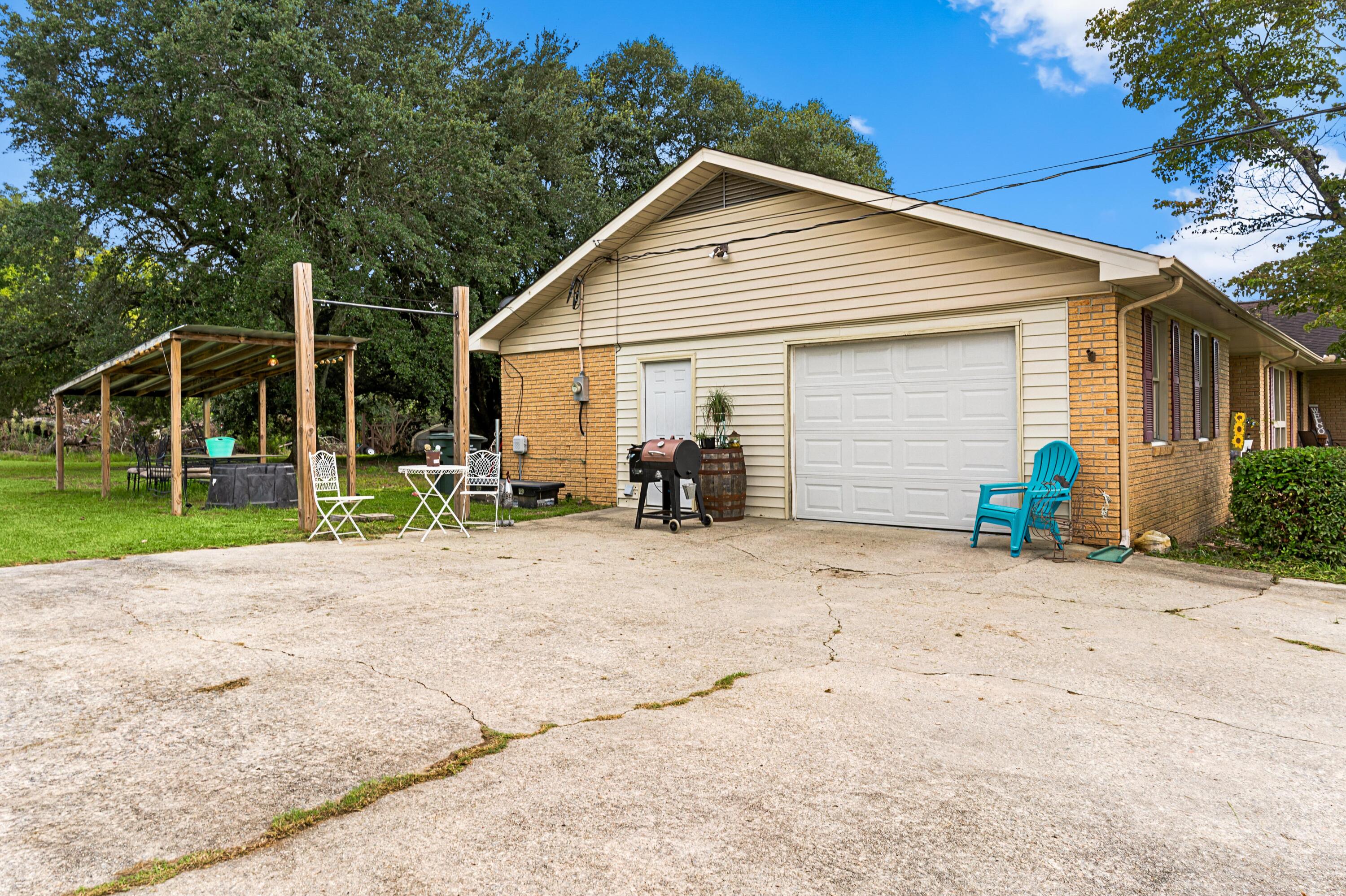 1550 Hillsboro Road