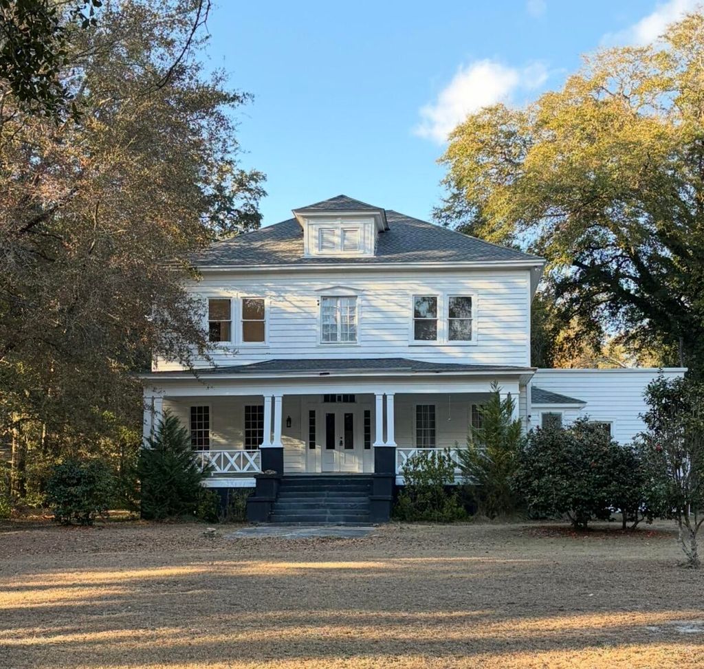 Photo of 1217 Wichman Street, Walterboro, SC 29488 (MLS # 26012751)