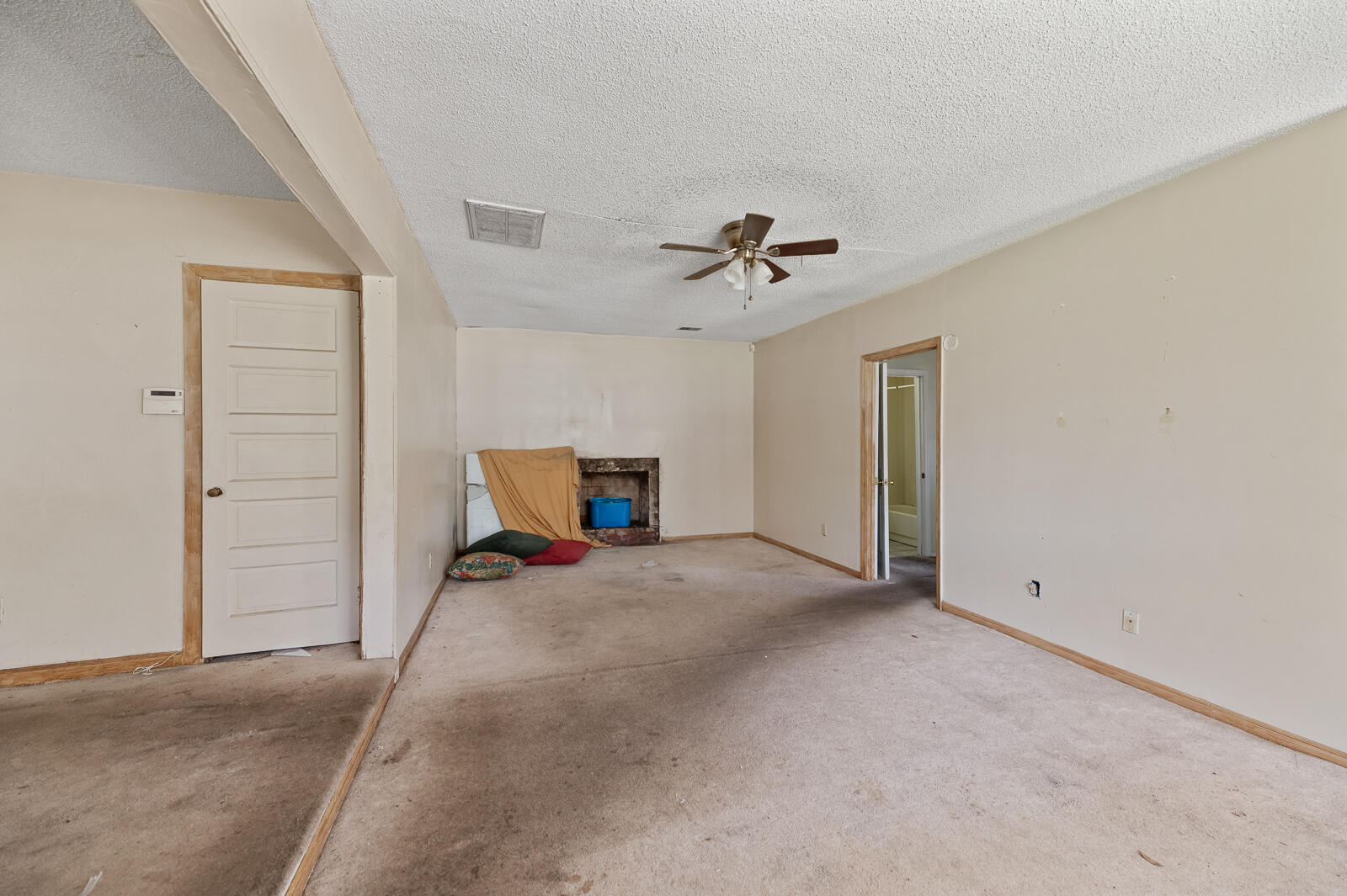 2736 Bonds Avenue