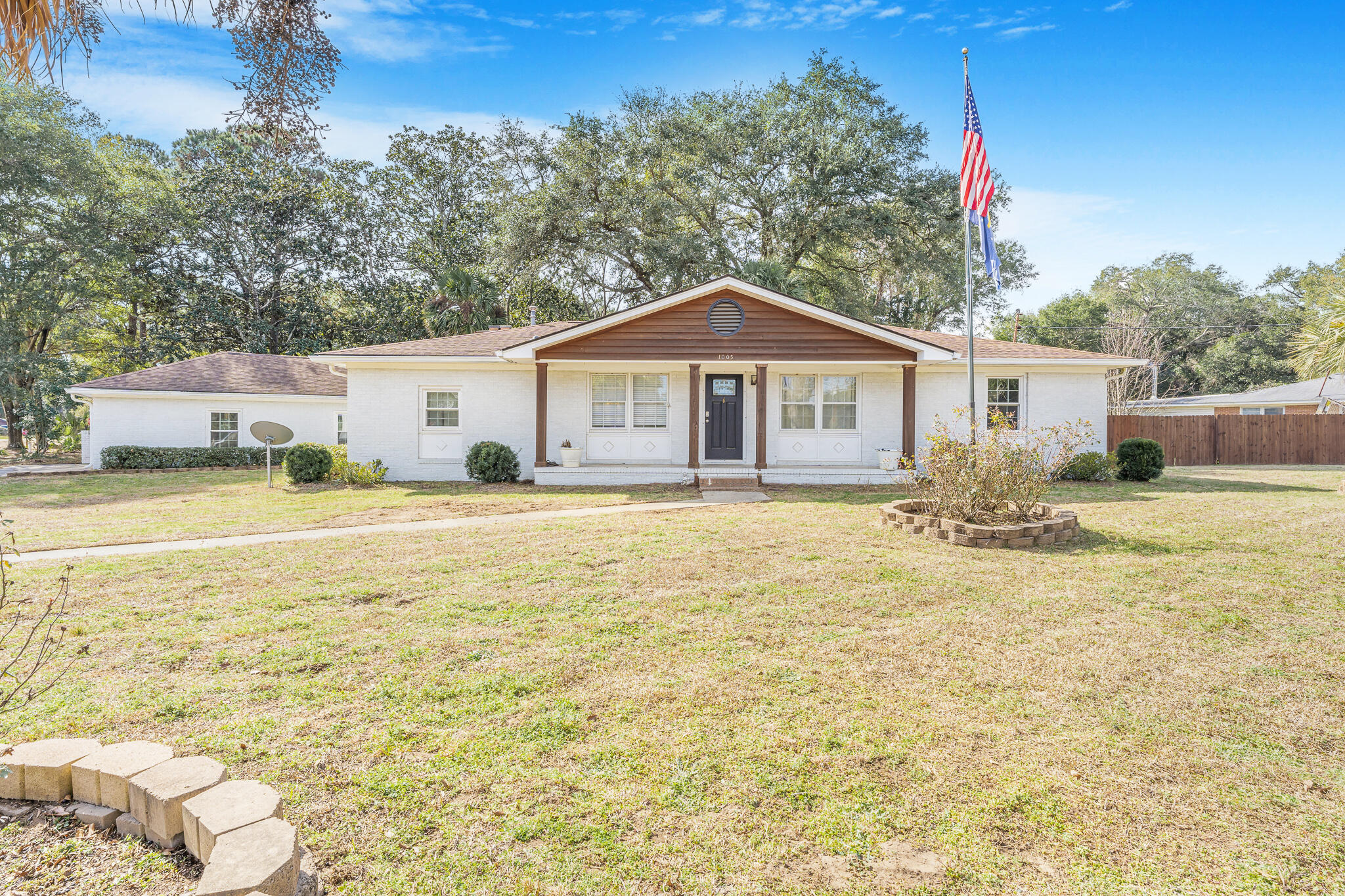 1005 Point Of Light Lane