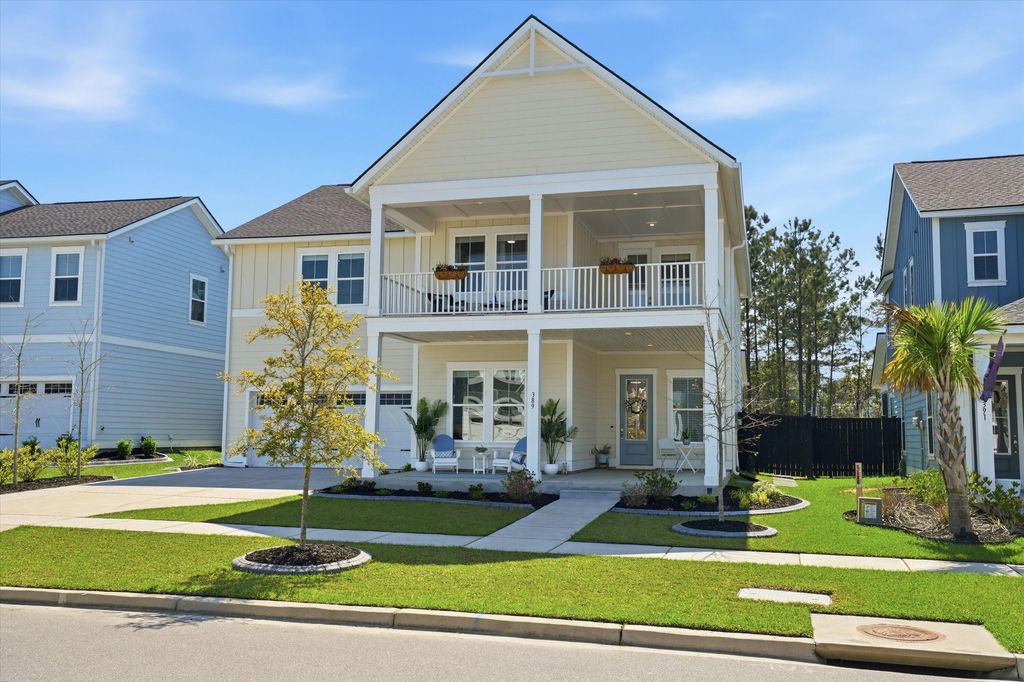 Photo of 389 Parish Farms Drive, Summerville, SC 29486 (MLS # 26009351)