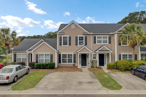 Photo of 1005 Washitonia Way #B, Charleston, SC 29492 (MLS # 25014491)