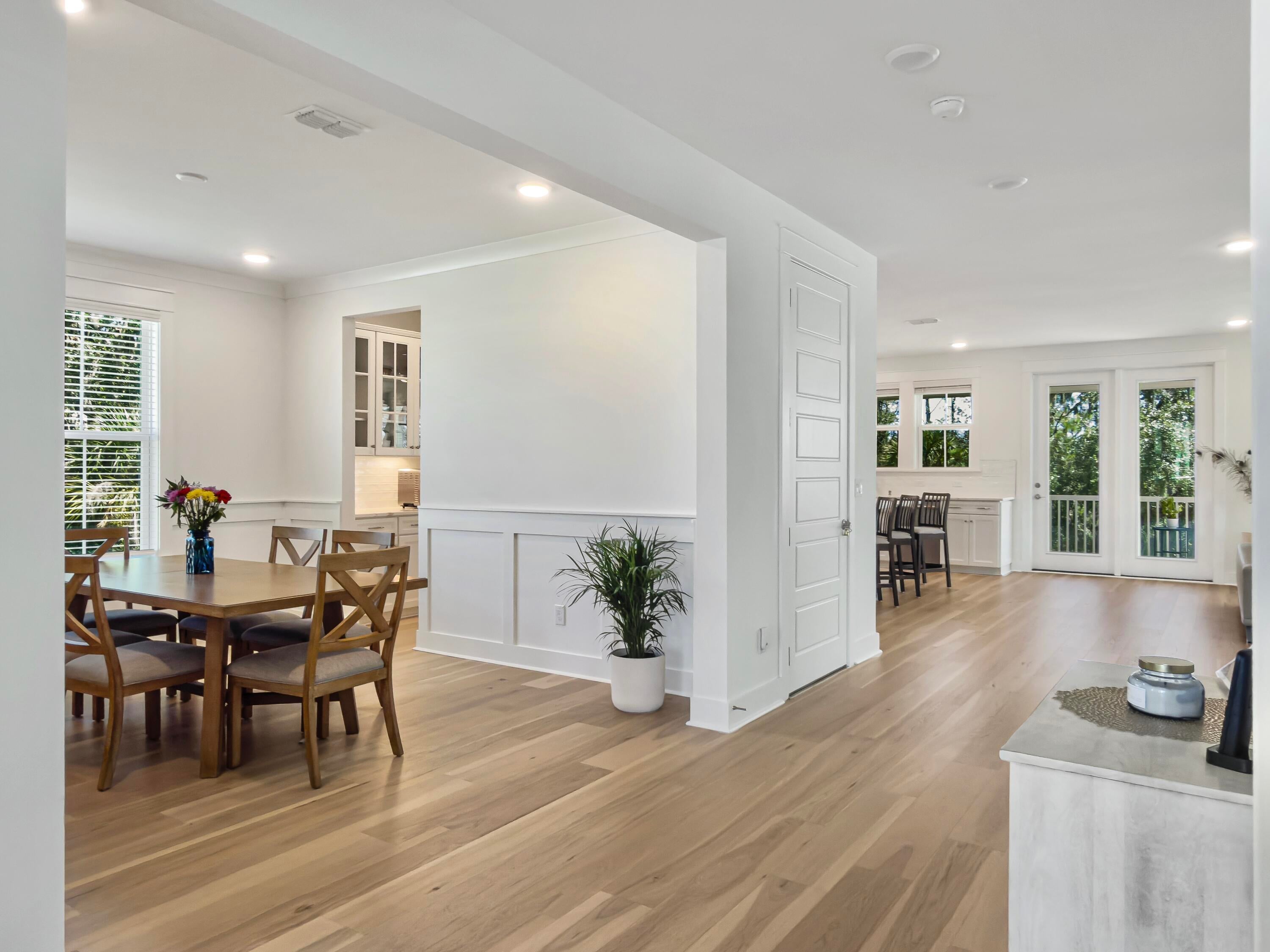 2276 Minifarm Way