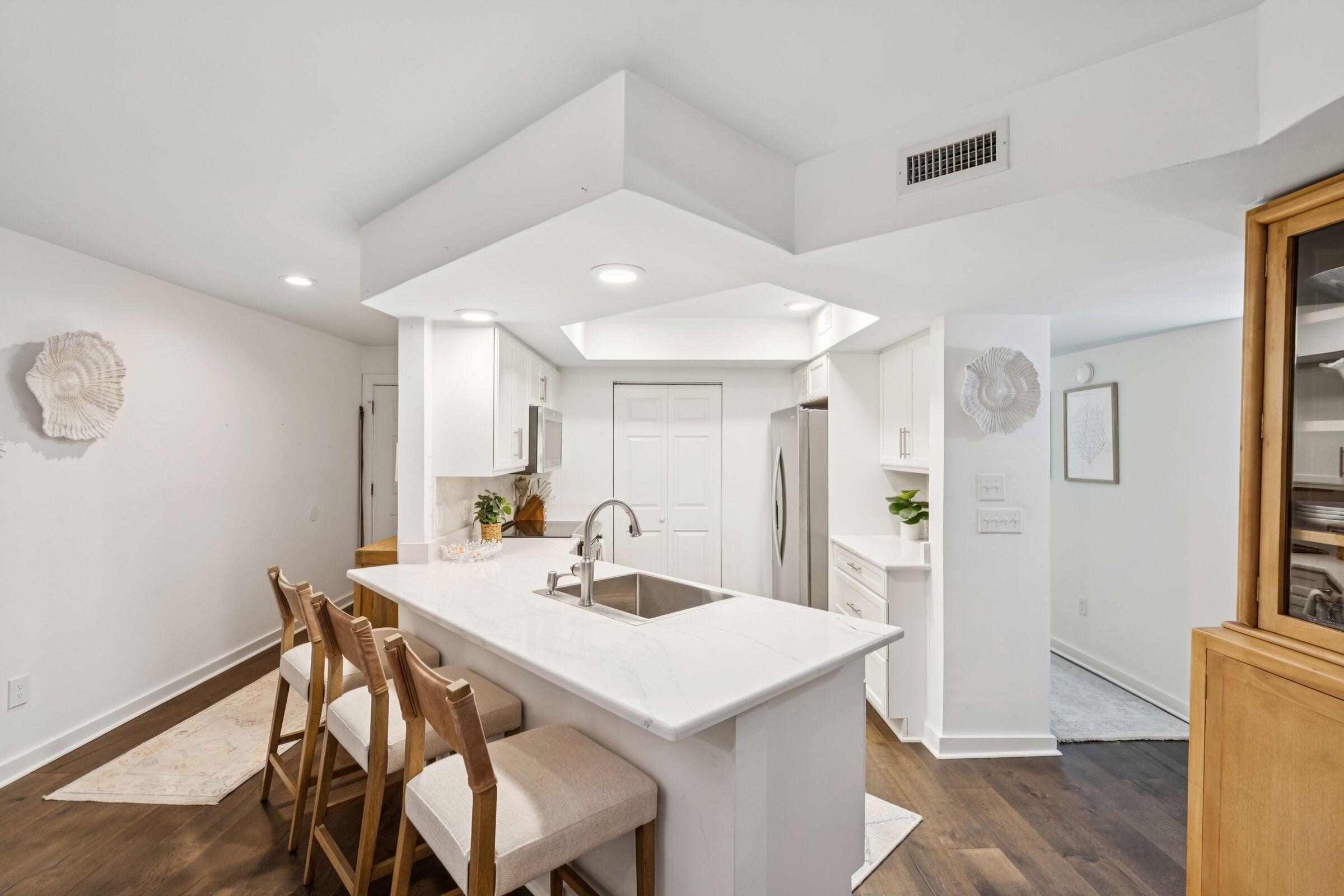 407 Yacht Harbor Court