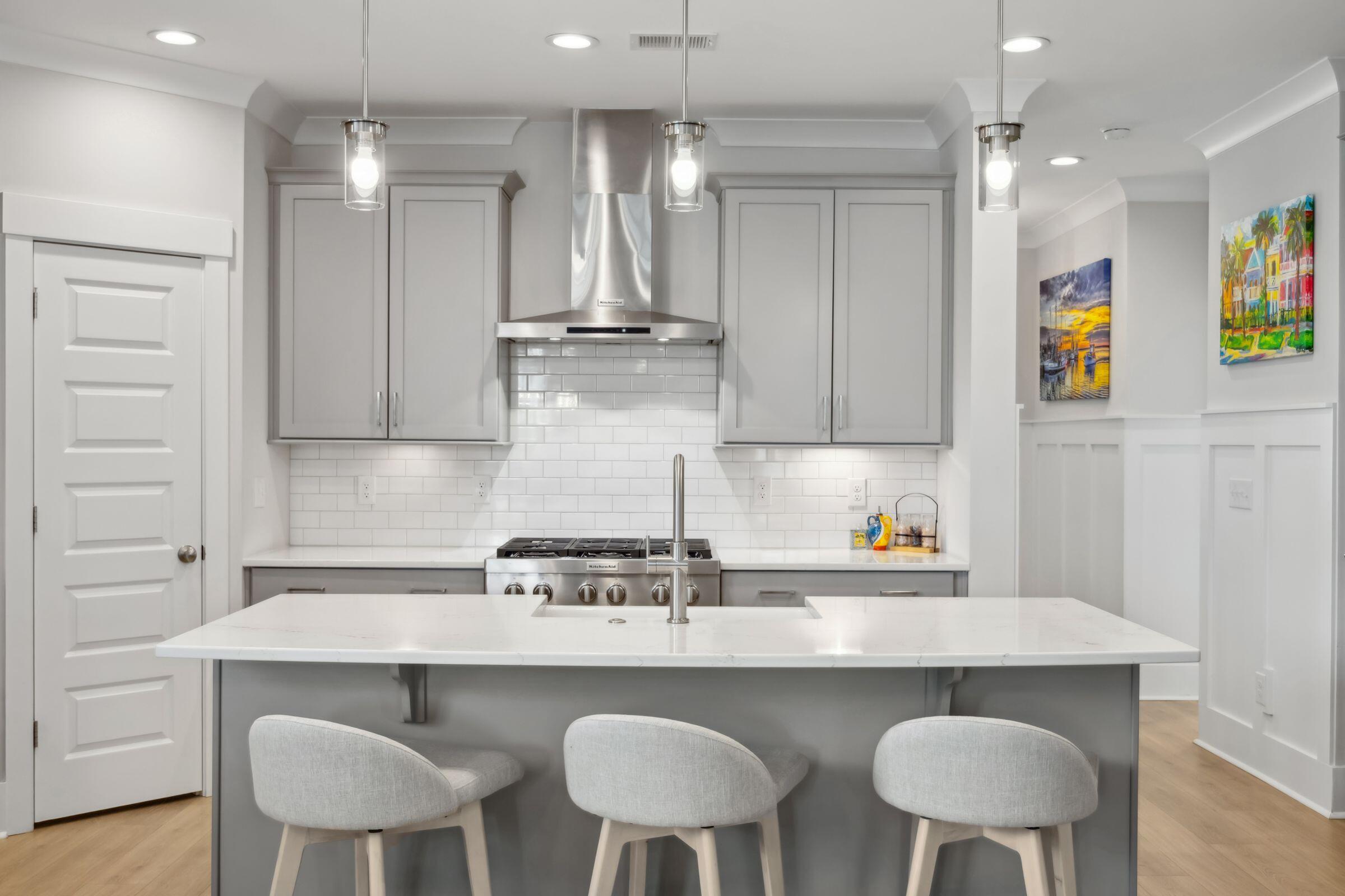 Charleston, South Carolina 29492, United States, 5 Bedrooms Bedrooms, ,4 BathroomsBathrooms,Residential,Pending,182316