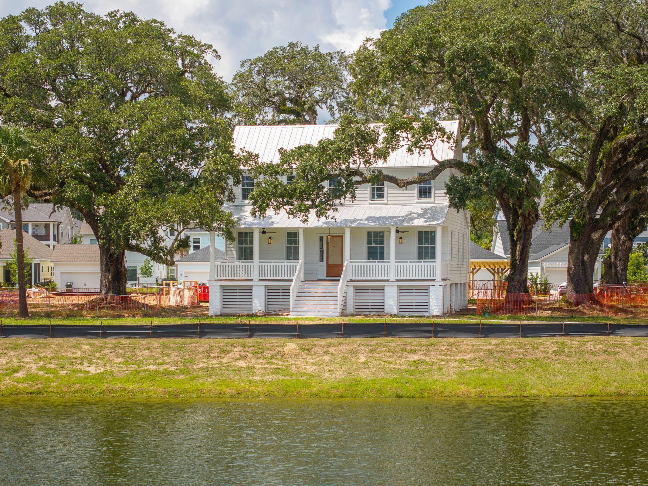 Charleston, South Carolina 29492, United States, 5 Bedrooms Bedrooms, ,4 BathroomsBathrooms,Residential,Pending,182316
