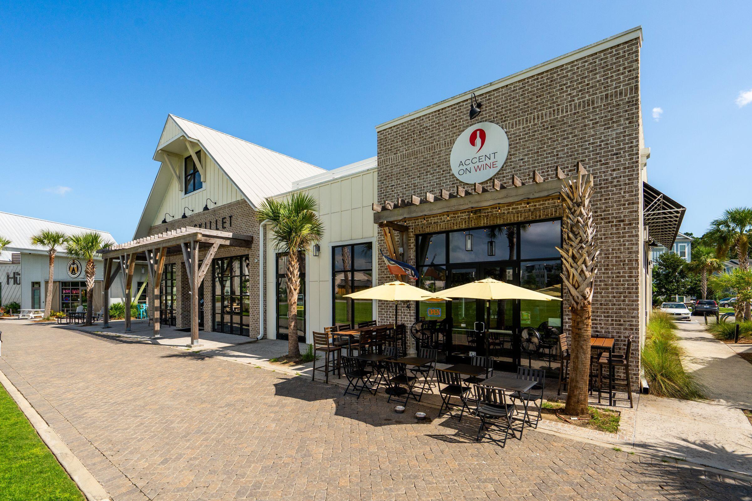 Charleston, South Carolina 29492, United States, 5 Bedrooms Bedrooms, ,4 BathroomsBathrooms,Residential,Pending,182316