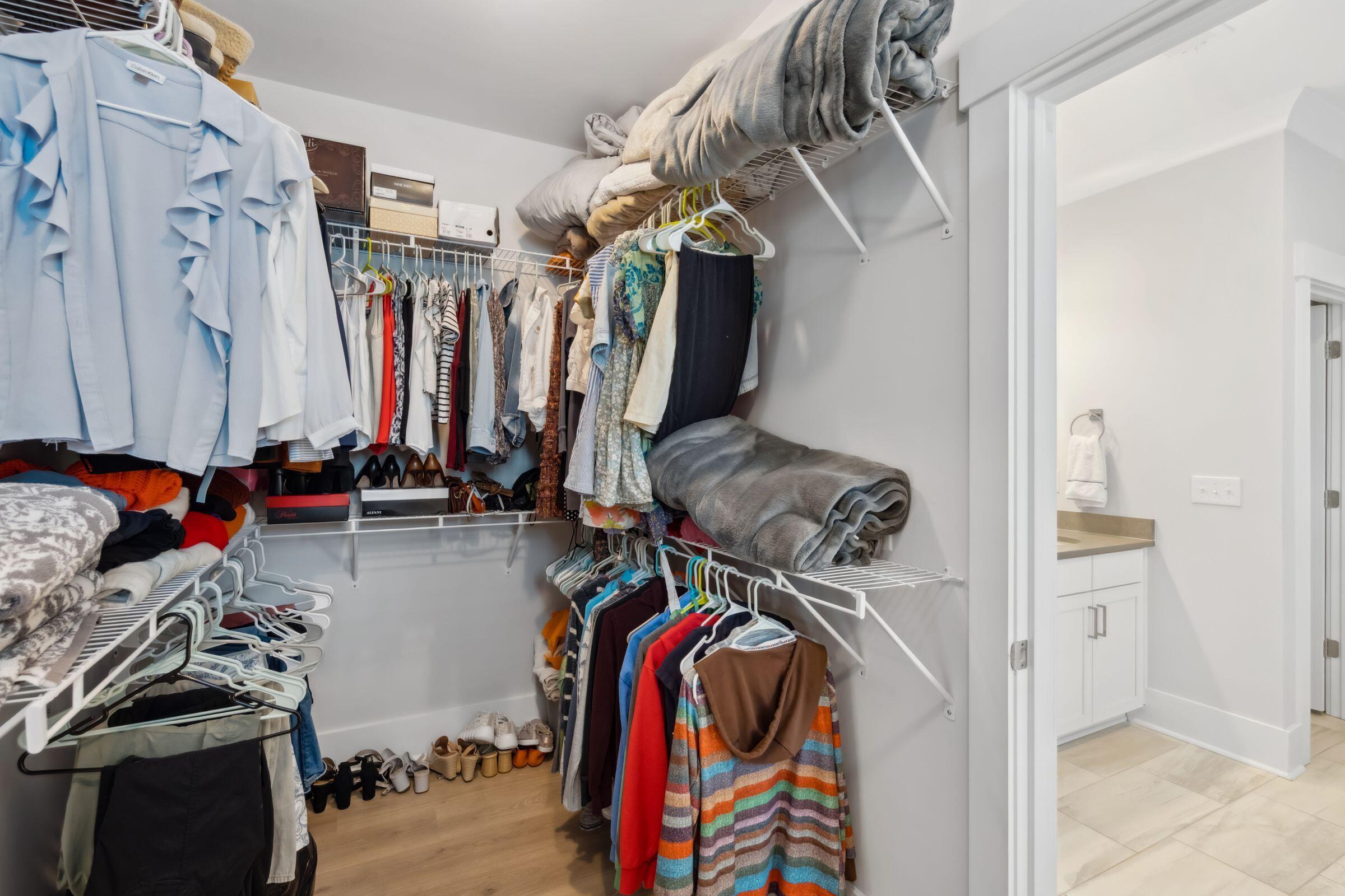 Charleston, South Carolina 29492, United States, 5 Bedrooms Bedrooms, ,4 BathroomsBathrooms,Residential,Pending,182316