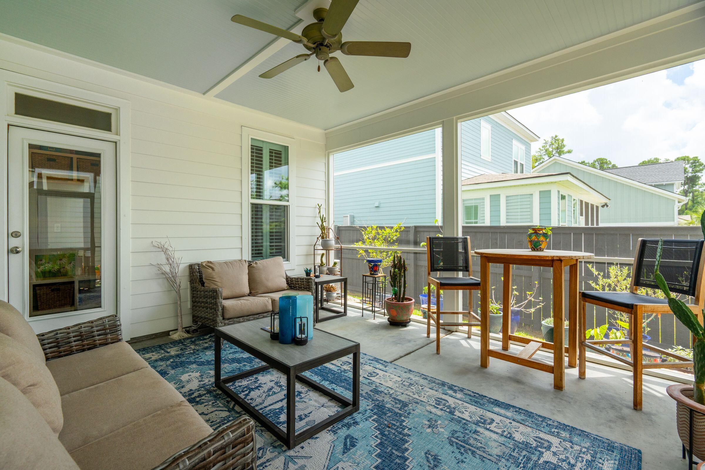 Charleston, South Carolina 29492, United States, 5 Bedrooms Bedrooms, ,4 BathroomsBathrooms,Residential,Pending,182316