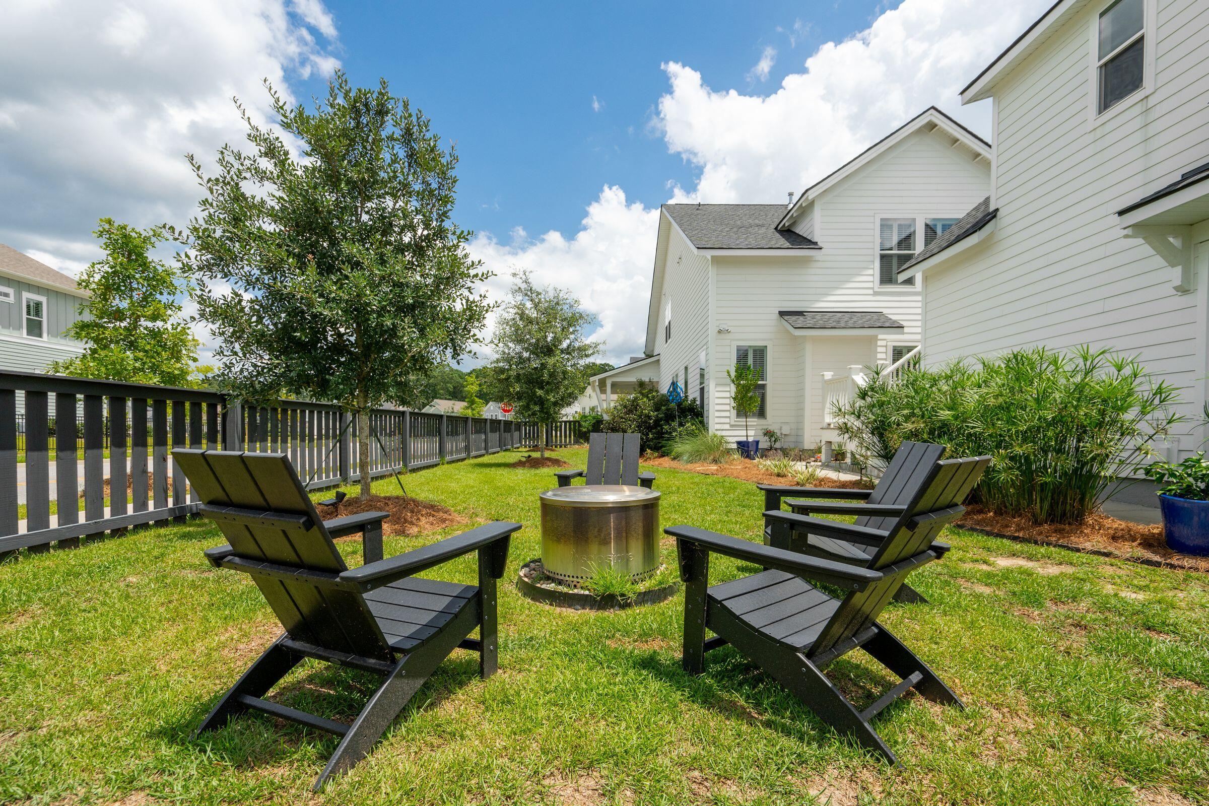 Charleston, South Carolina 29492, United States, 5 Bedrooms Bedrooms, ,4 BathroomsBathrooms,Residential,Pending,182316