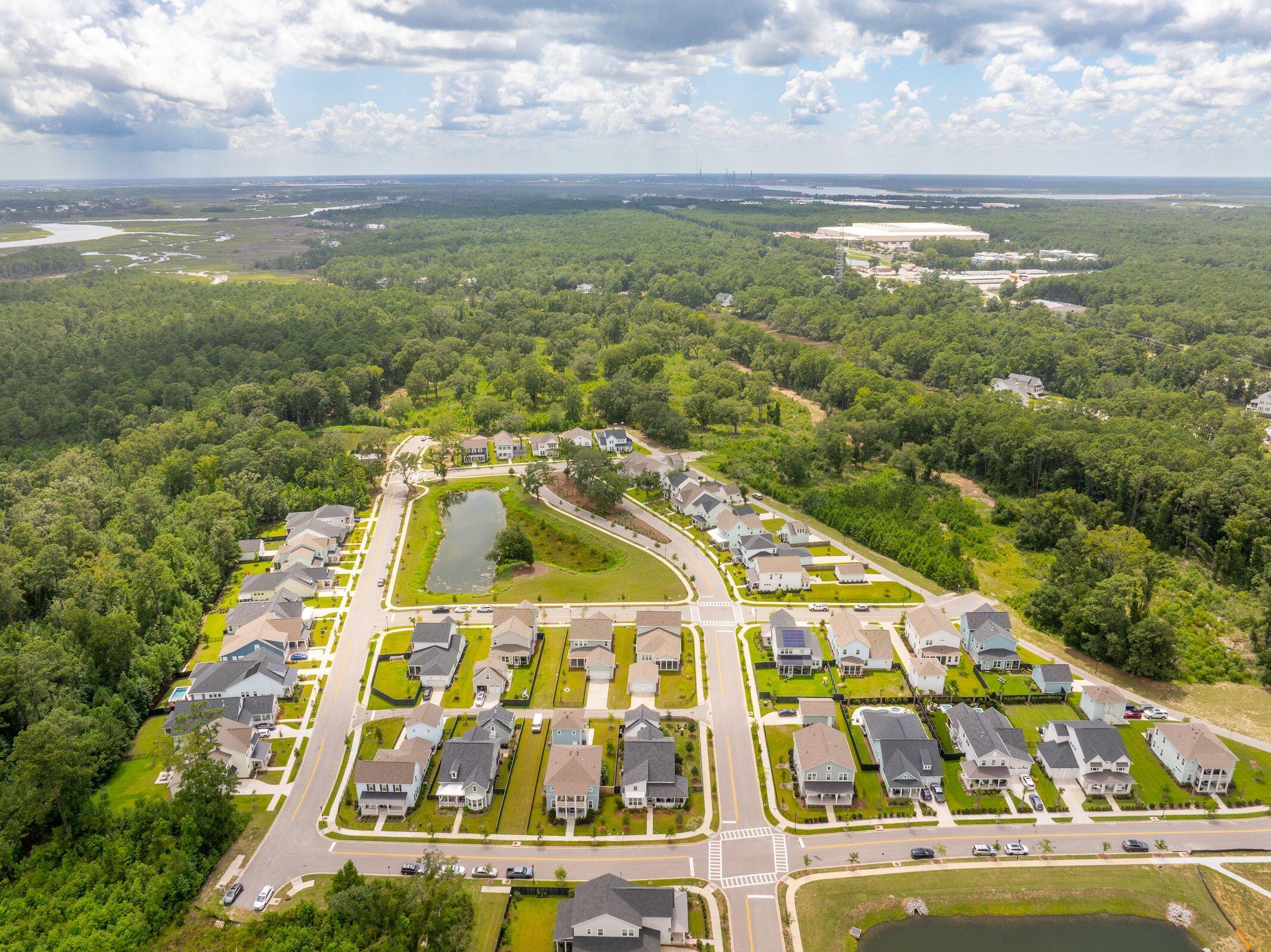 Charleston, South Carolina 29492, United States, 5 Bedrooms Bedrooms, ,4 BathroomsBathrooms,Residential,Pending,182316