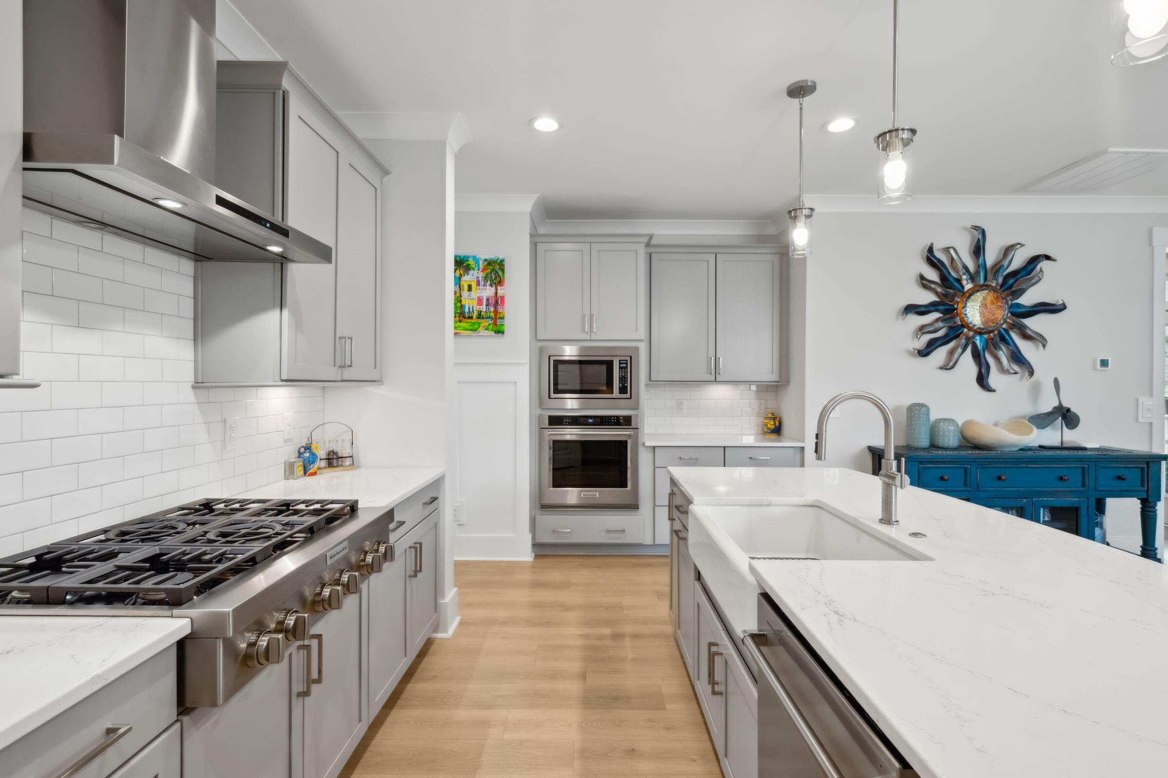 Charleston, South Carolina 29492, United States, 5 Bedrooms Bedrooms, ,4 BathroomsBathrooms,Residential,Pending,182316