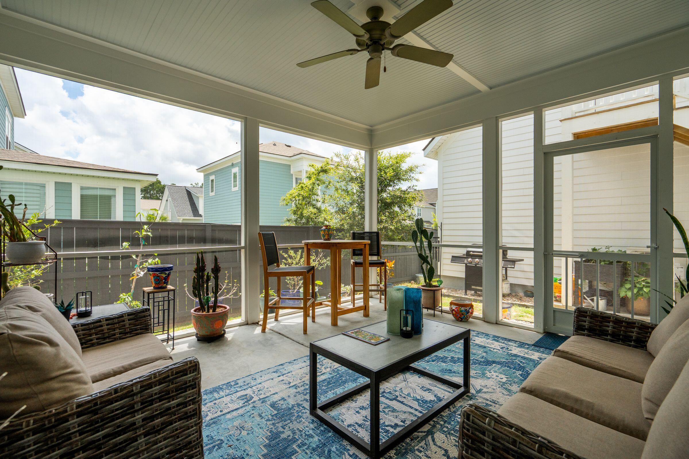 Charleston, South Carolina 29492, United States, 5 Bedrooms Bedrooms, ,4 BathroomsBathrooms,Residential,Pending,182316