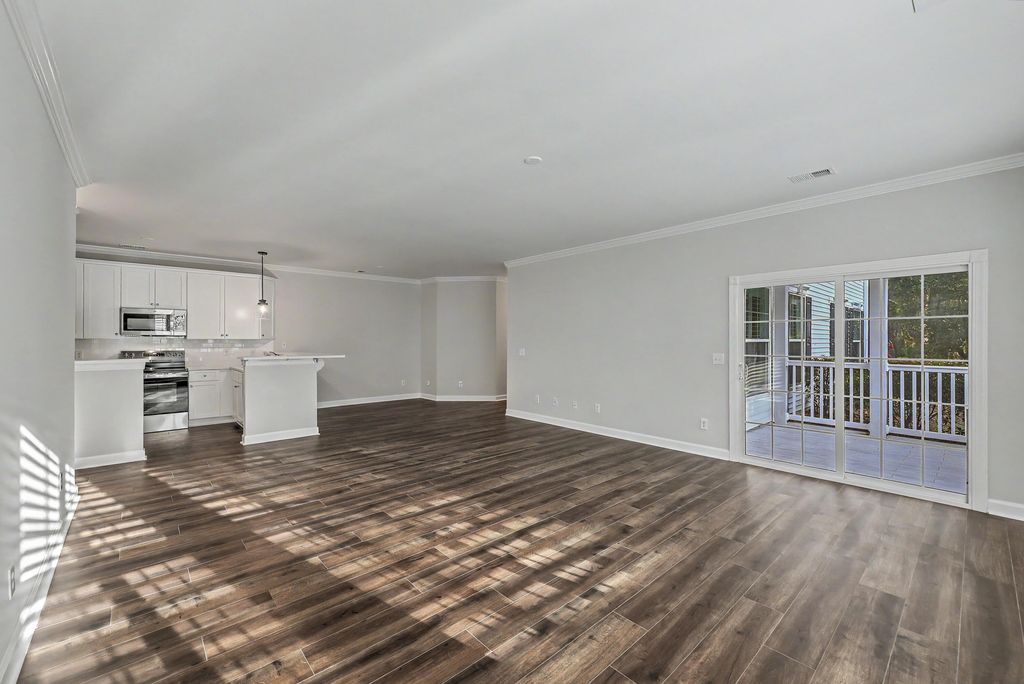 Photo of 125 Golfview Lane, Summerville, SC 29485 (MLS # 26010837)