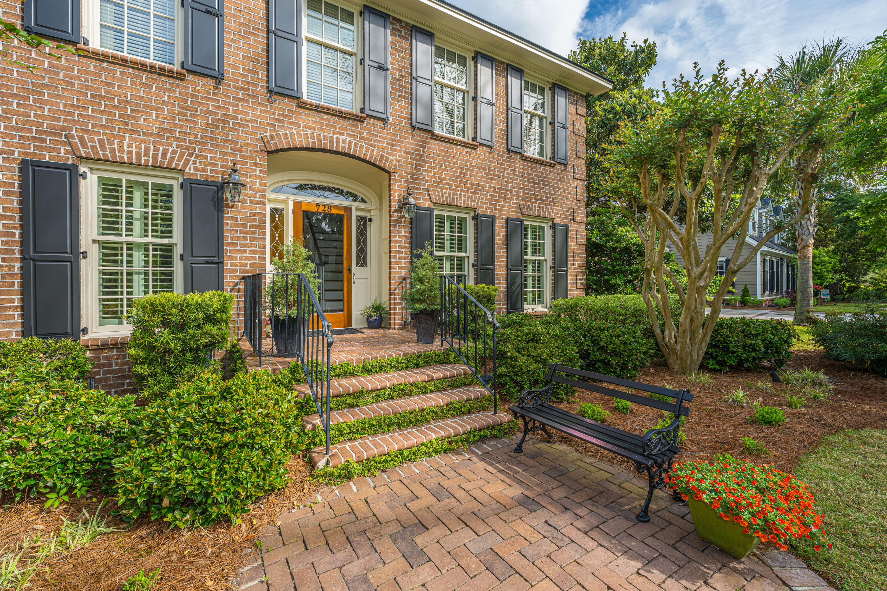 728 Creekside Drive