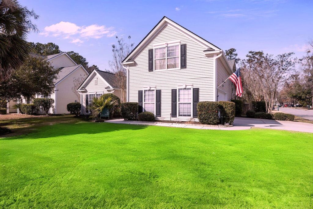 Photo of 600 Pointe Of Oaks Road, Summerville, SC 29485 (MLS # 26003159)