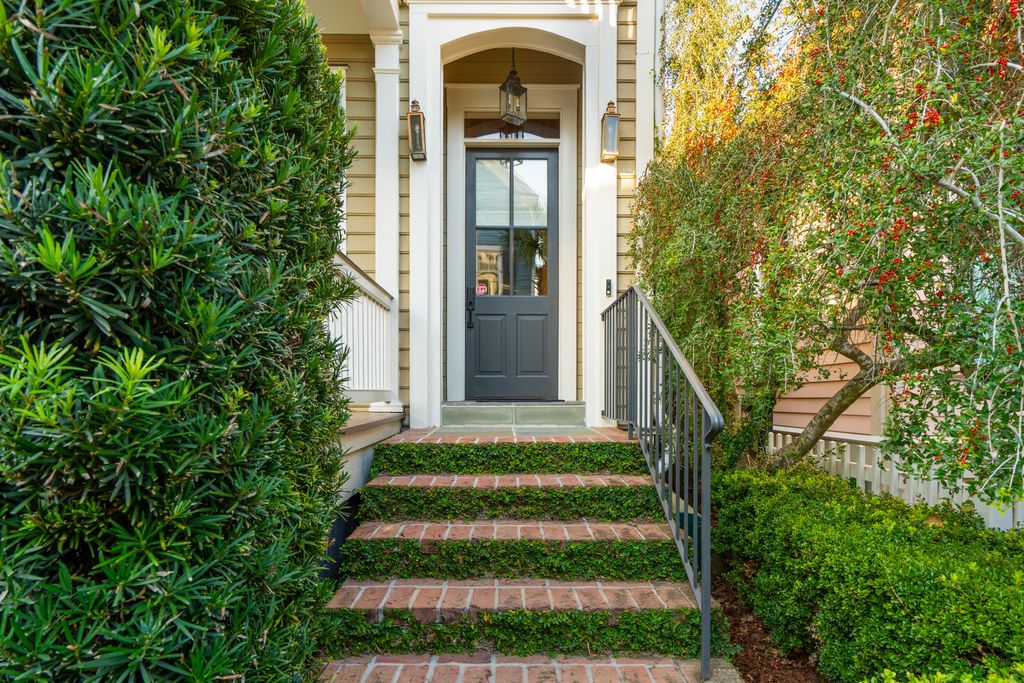 Photo of 66 Sanibel Street, Mount Pleasant, SC 29464 (MLS # 25031015)