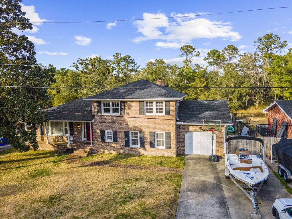 Photo of 1832 Alice Drive, Charleston, SC 29407 (MLS # 26002914)