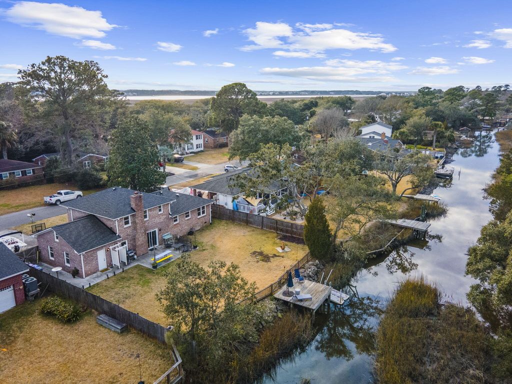 Photo of 1832 Alice Drive, Charleston, SC 29407 (MLS # 26002914)