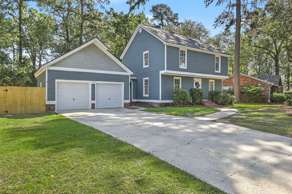 Photo of 106 Sweetbriar Road, Summerville, SC 29485 (MLS # 26014106)