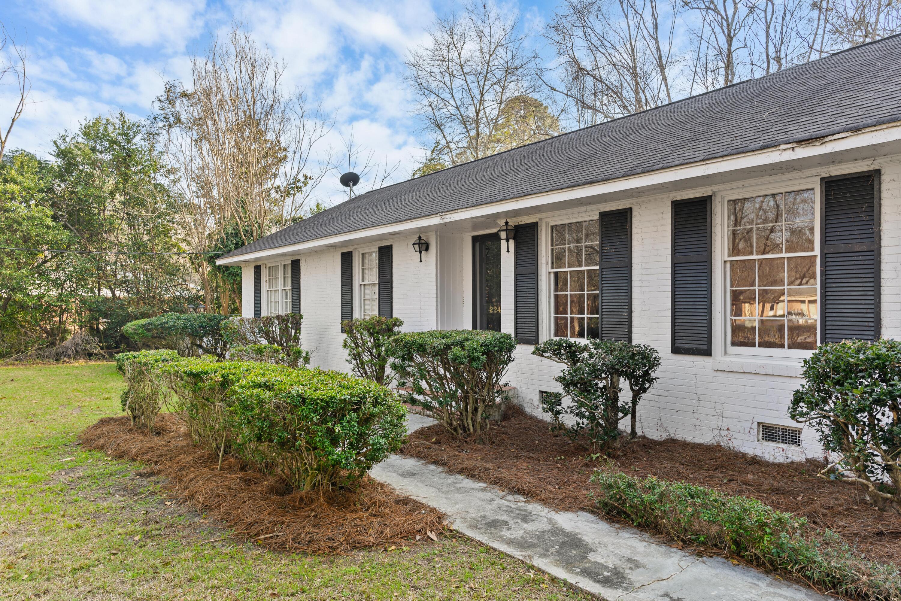 2243 Riverbank Drive