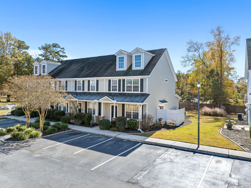 Photo of 821 Hemingway Circle, Summerville, SC 29483 (MLS # 25030961)