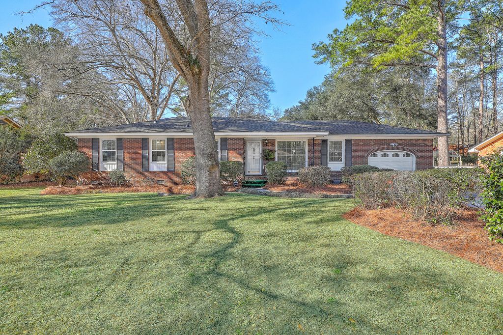 Photo of 116 Arbor Road, Summerville, SC 29485 (MLS # 26004890)