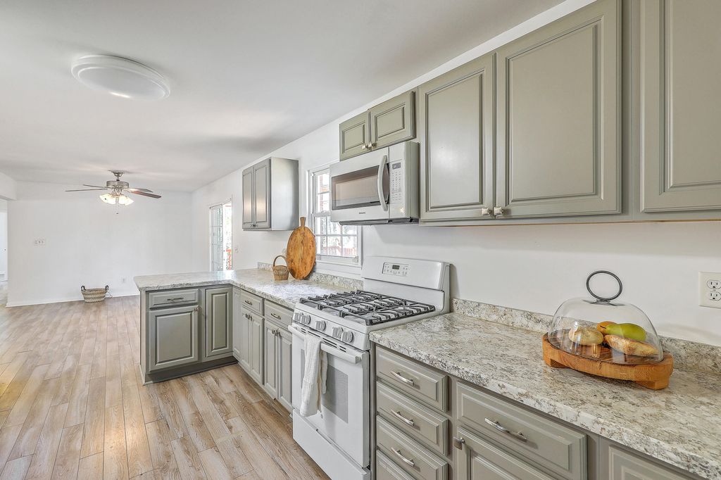 Photo of 116 Arbor Road, Summerville, SC 29485 (MLS # 26004890)