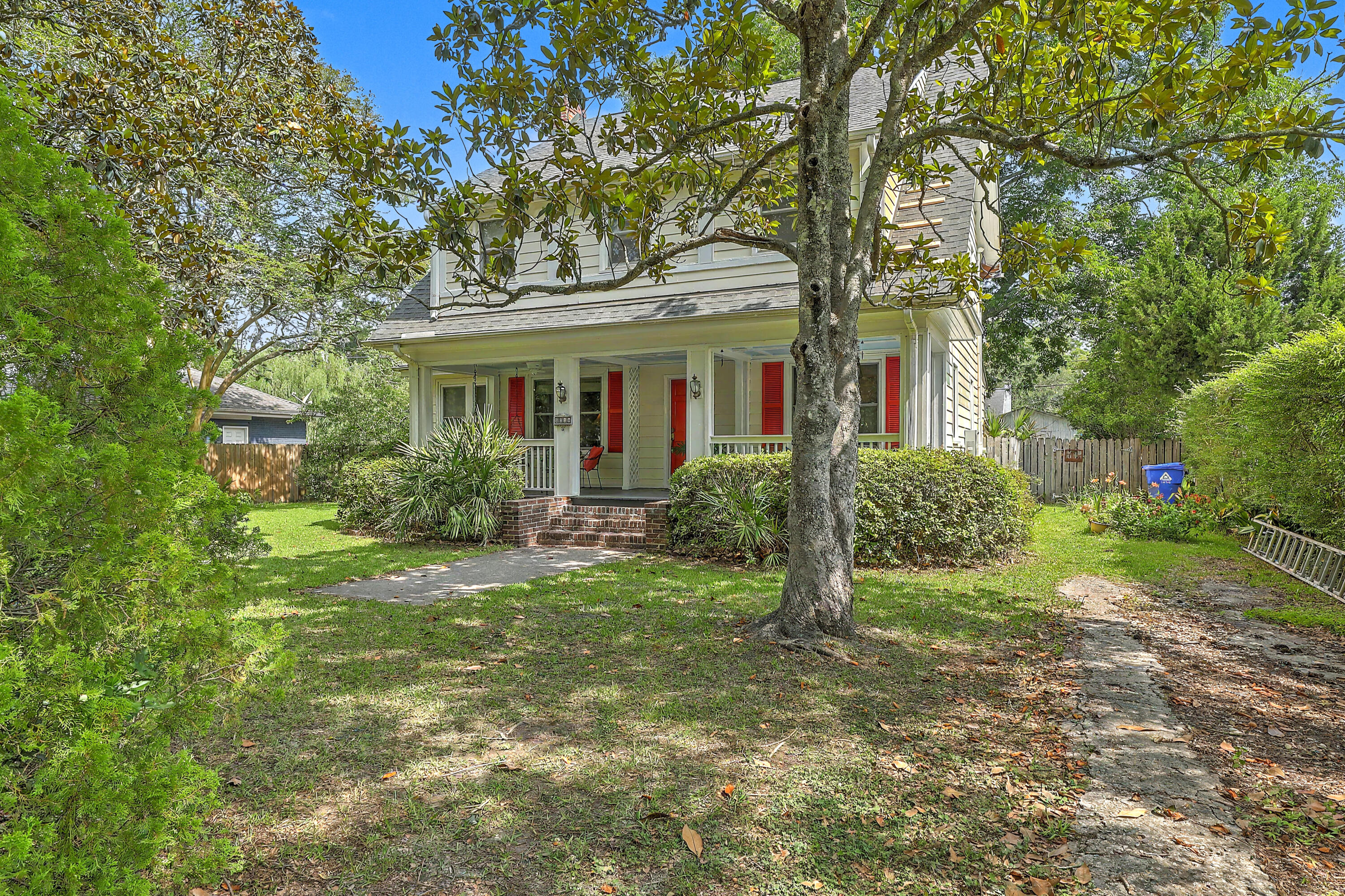2154 Saint James Drive