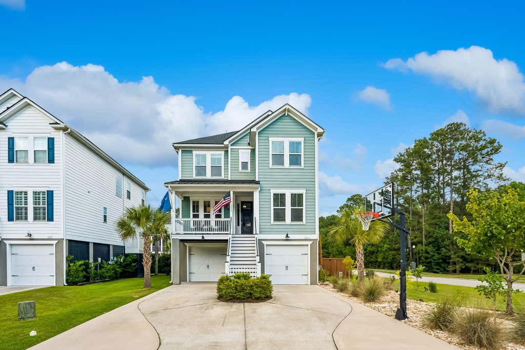Photo of 523 Amalie Farms Drive, Charleston, SC 29492 (MLS # 26020180)