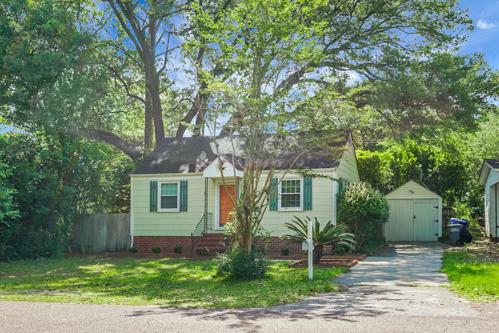 4810 Parkside Drive