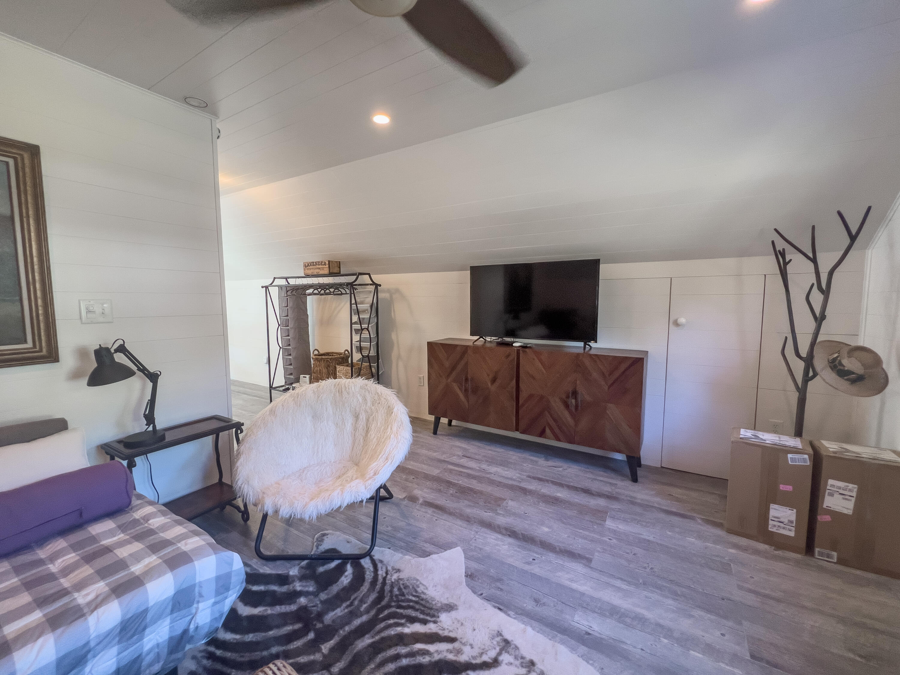 2215 Hummingbird Lane A