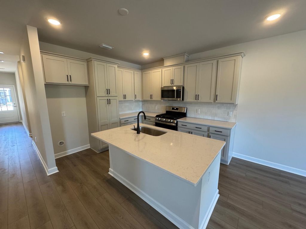 Photo of 1052 Dusk Drive, Summerville, SC 29486 (MLS # 26014665)