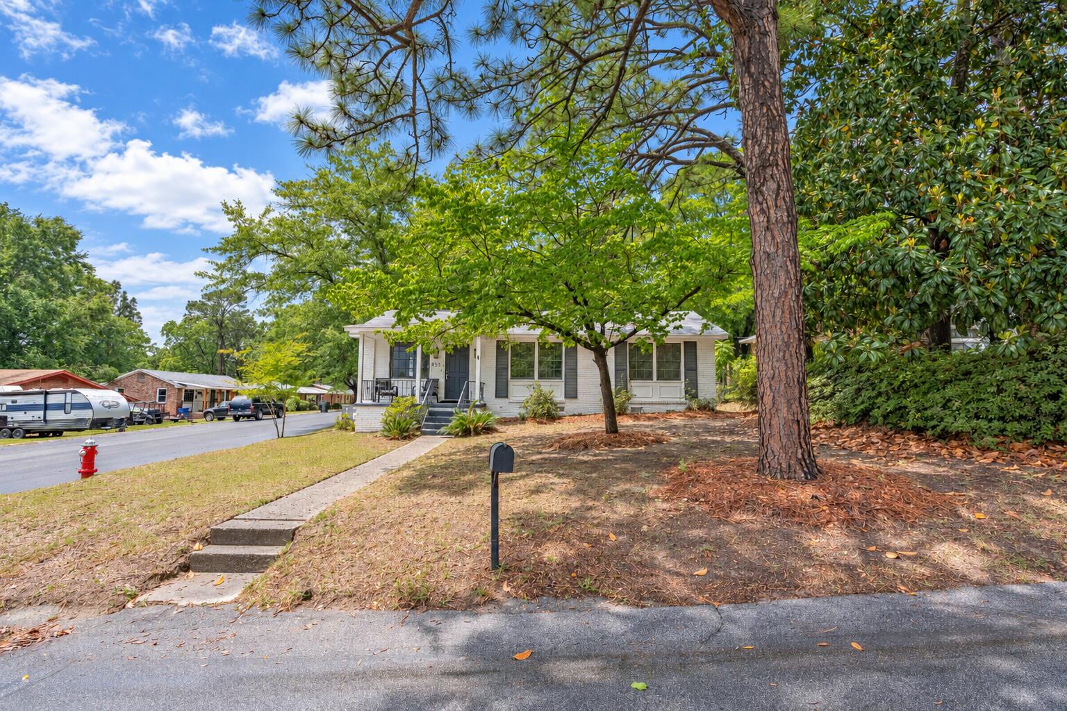 955 Laurie Lane
